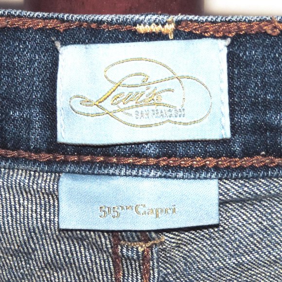 Levi's 515 Cuffed Denim Capris - Picture 3 of 7